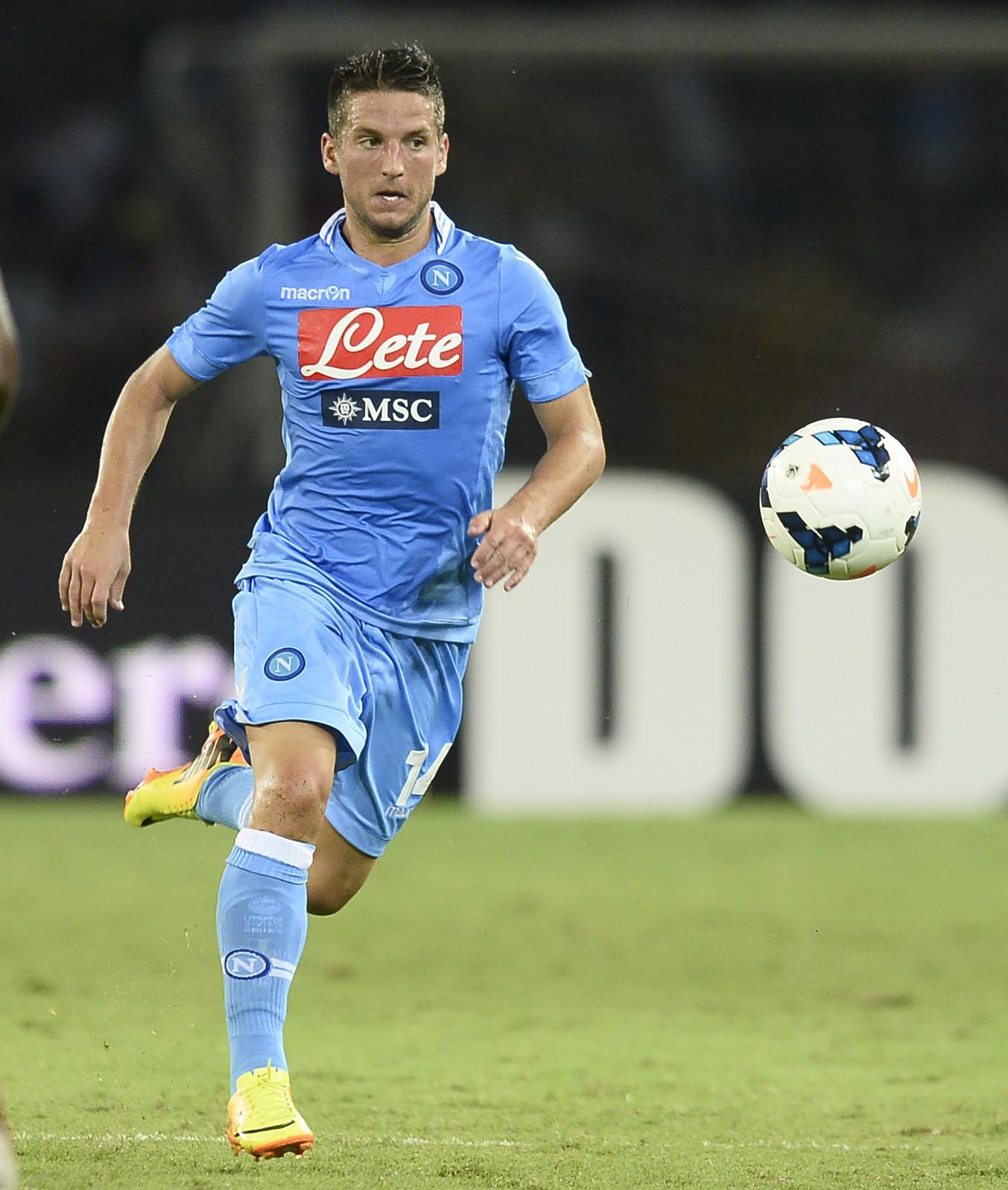Mertens Dries Napoli 2013 maglia azzurra azione ifa